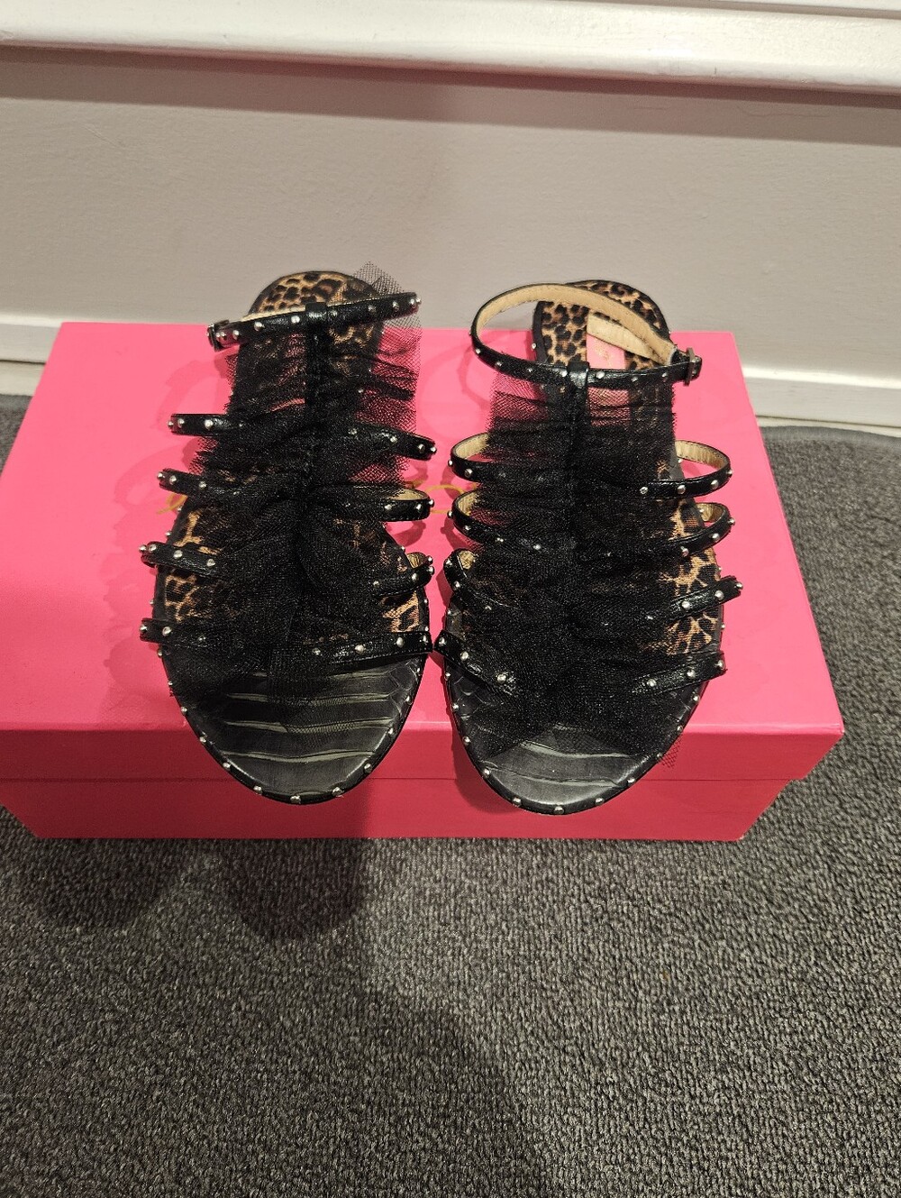 Betsey Johnson Black Tulle & Leopard Print Strappy Women's Sandals With Studs 6M